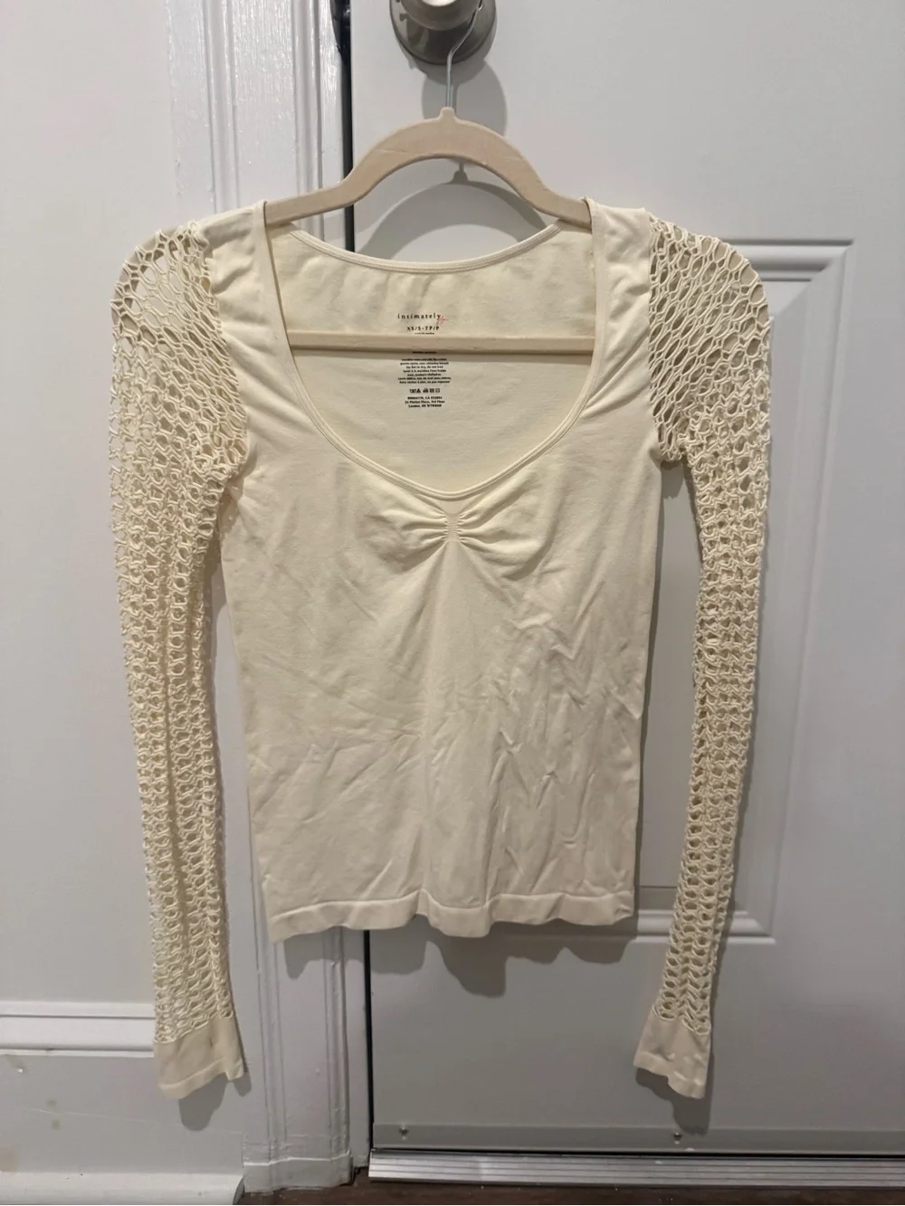 NEVER WORN Free People Cream Long-Sleeve Crochet Sleeve